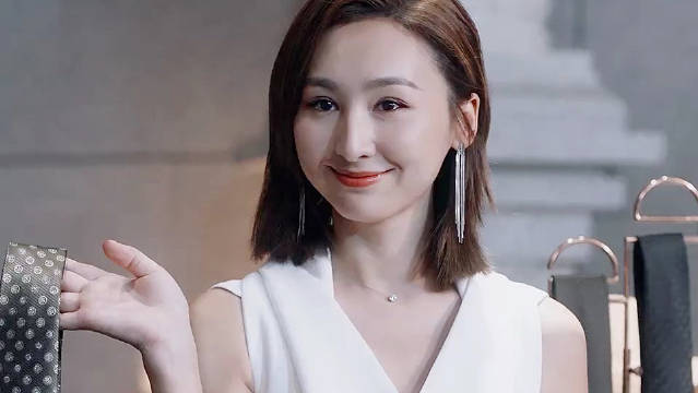 客人来店里几个小时只穿不买，一次不够还要来两次 三十而已|王漫妮