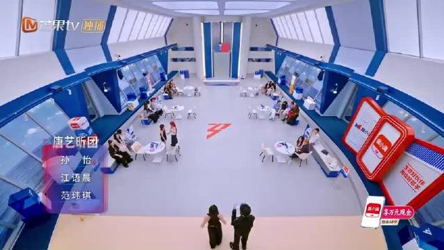 看着她忍不住落泪的样子，心里五味杂陈，努力就够了，不必过度自责