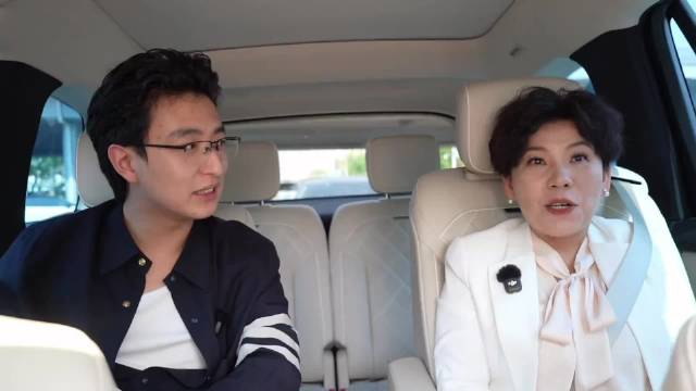 24岁退役，从乒坛大魔王到剑桥博士， 邓亚萍：真正..