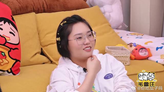 太感动了！毛不易看到演唱会外面粉丝支持自己，眼泪瞬间热泪盈眶