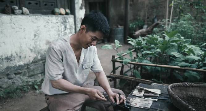 肖战主演爱国教育片成年度口碑黑马