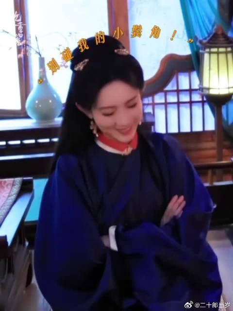 “他把我小鬓角给我掖过去了！”“她这个东西对她很重要”