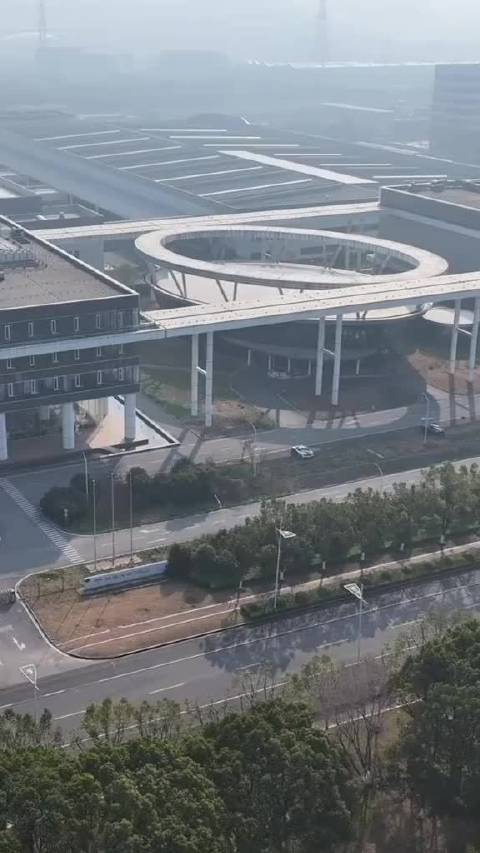 苏州前途汽车K50售价70万,消费者望而却步