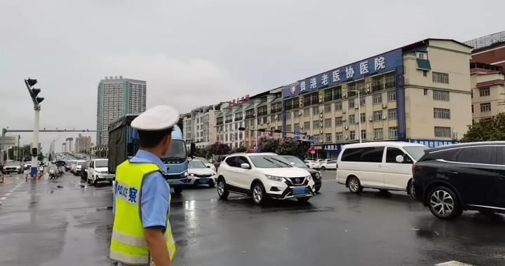 罚款200元记1分！贵港严查二轮、三轮电动车及摩托车违规驶入高架桥、快速路等禁行区域→
