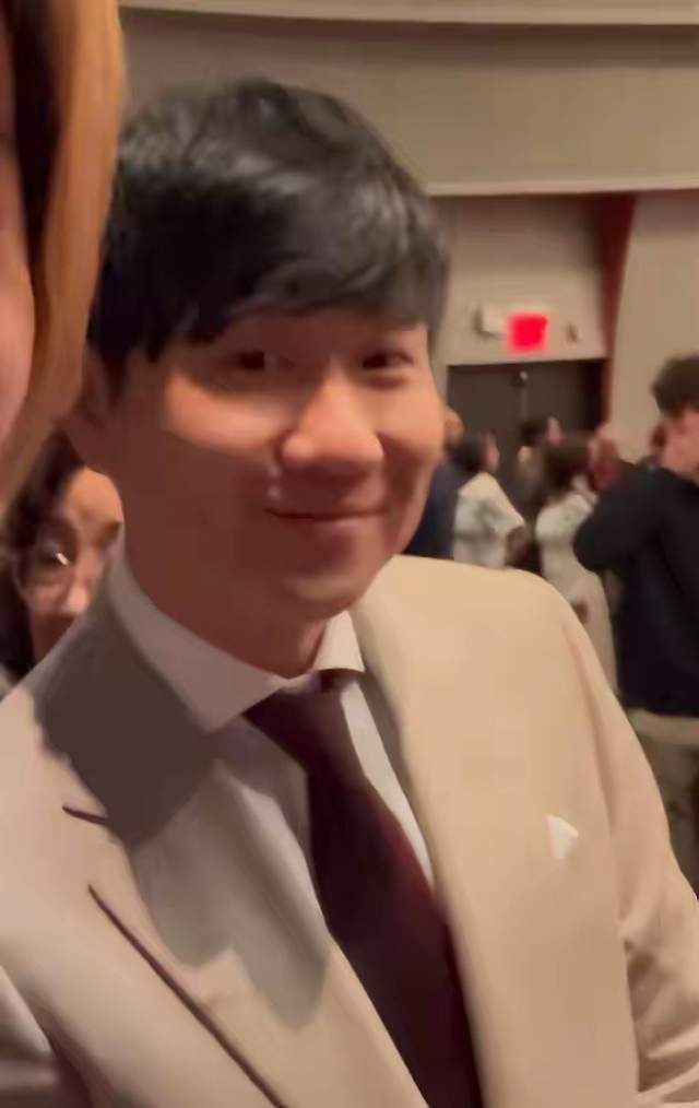 林俊杰母亲被问是否喜欢七七,直言“没有什么喜欢或不喜欢,年轻人的事我不太干涉”_新闻