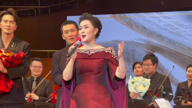 雷佳献唱《人世间》主题曲演绎厚重故事感