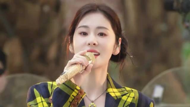 丁太升点评张碧晨全程哭腔演唱