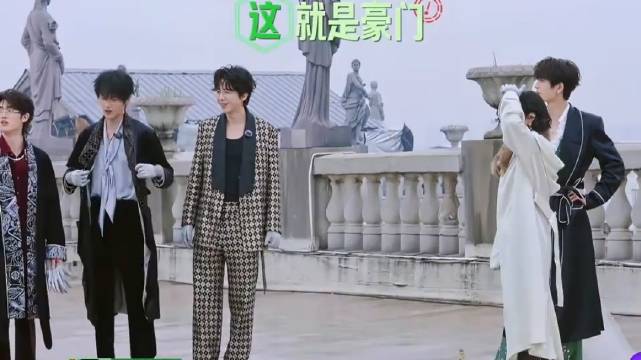 成年人不做选择，周柯宇刘宇宁也一起打包带走