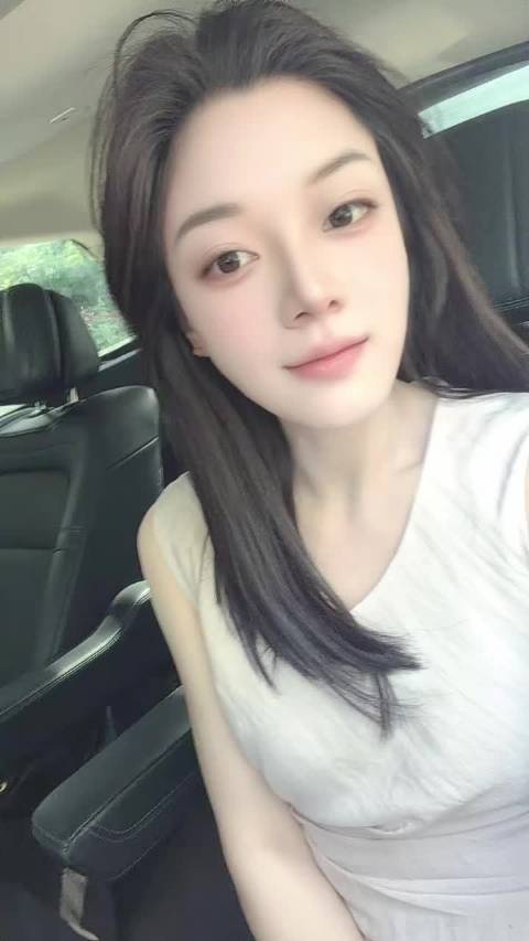 女子自述放下执念选择成全，坦言爱是路过而非停留