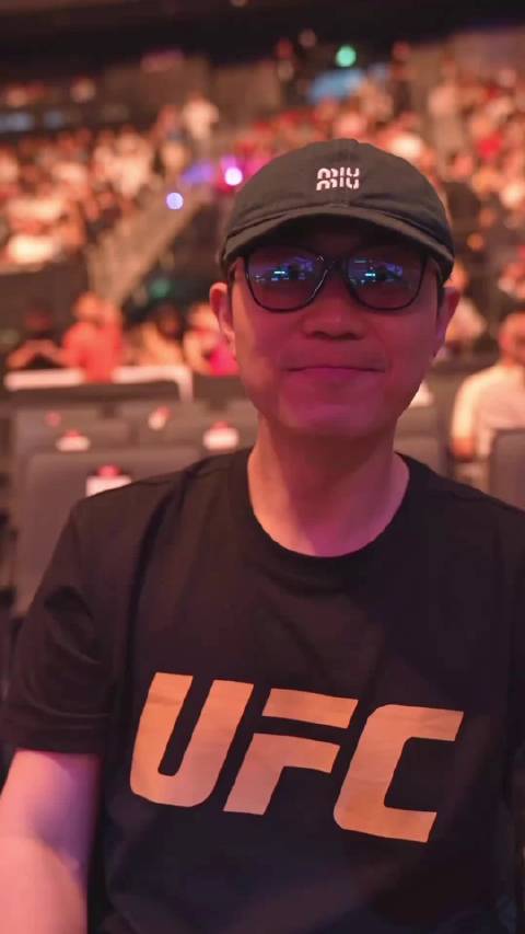 结缘已久，时隔12年@大鹏董成鹏 又在现场看上了 ！