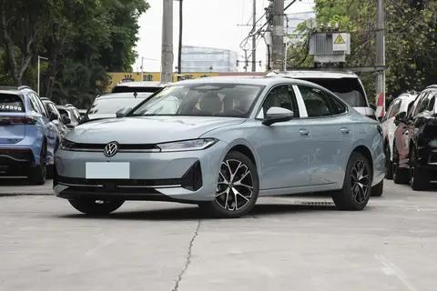 限时价16.99万起,全新插混版帕萨特纯电续航157km,亏电油耗3.6L