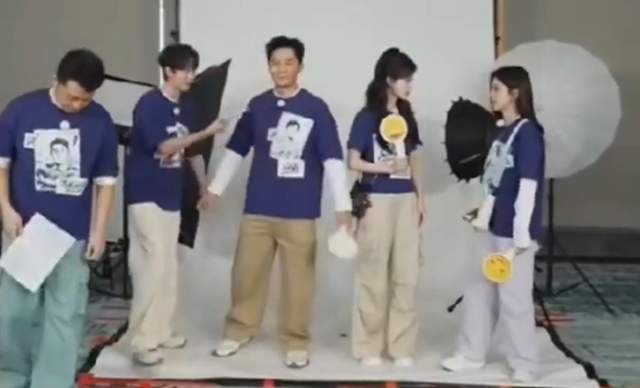 《奔跑吧》白鹿一句“穿长裤太开心”引热议