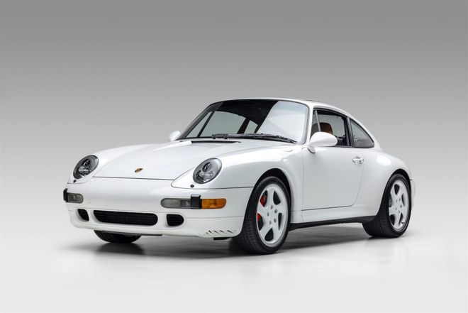 近全新911 C4S无底价拍卖,仅1.3万英里