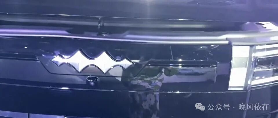 19.98万起的方程豹钛7_EV闪充版,标配就很香,但高配真没必要急着上?