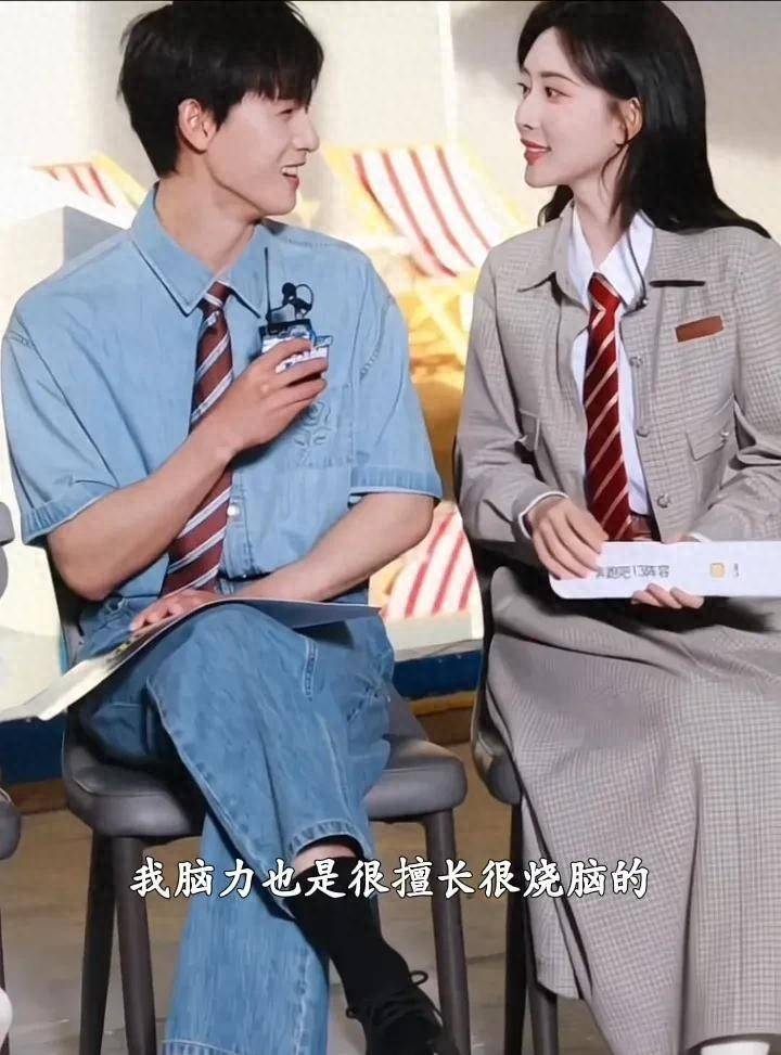 《奔跑吧》直播，孟子义和李昀锐小学鸡对话网友直呼好好磕。