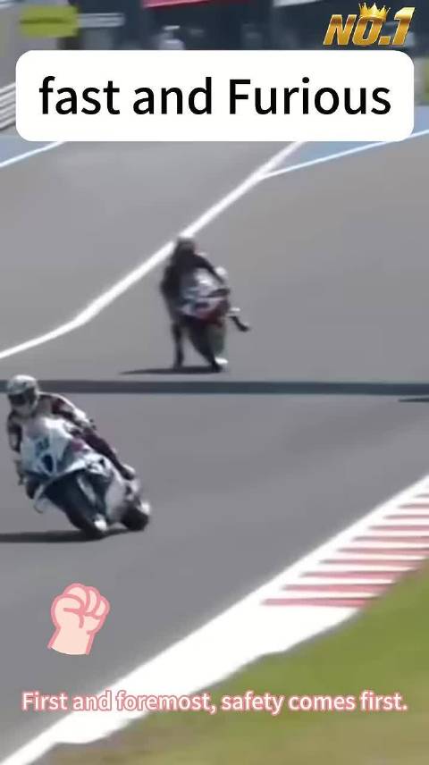 赛场出现惊险一幕，MotoGP赛车突然失控原地打滑