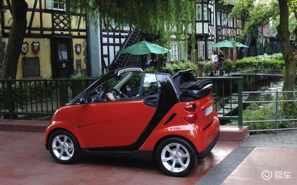 smart fortwo EQ因此原先生产燃油版smart的工厂