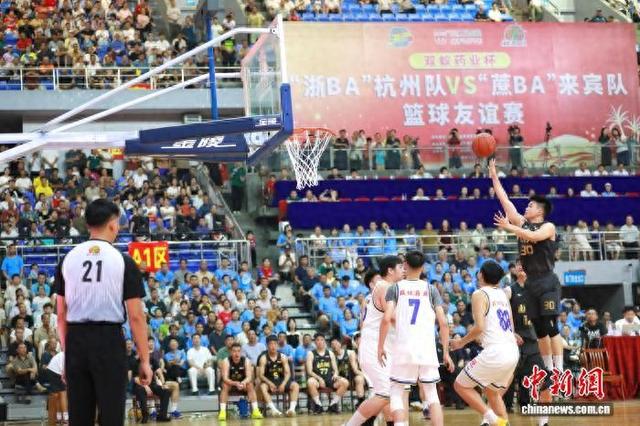 图为比赛现场。刘维 摄