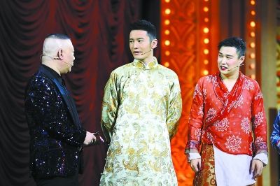 黄晓明意外现身《欢乐喜剧人》_中国作家网