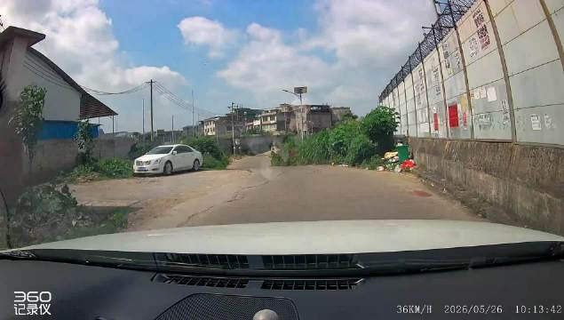 摩托车：今天出门差点被帅倒