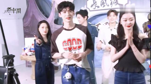 白敬亭宋轶同款频出引复合猜测，双方未官宣