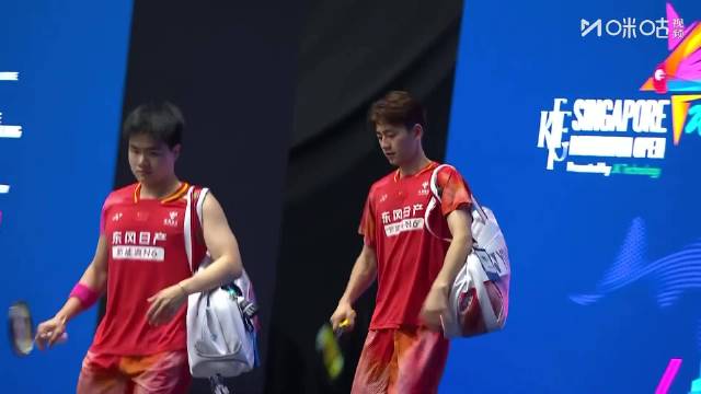 王昶梁伟铿2-0胜马来西亚组合晋级新加坡赛四强