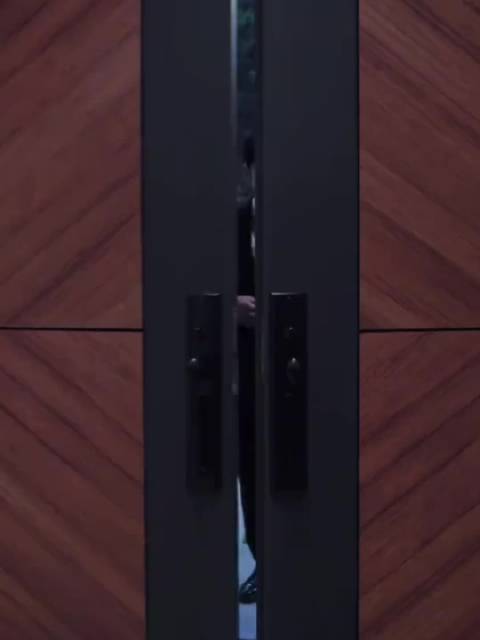 王鹤棣再登ELLE杂志引粉丝热议