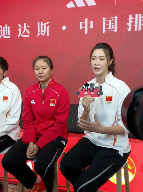 惠若琪如何看待新一批中国女排，来看看她怎么说？