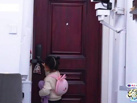 周有君黄寸芷携八喜庆庆亮相爸爸当家