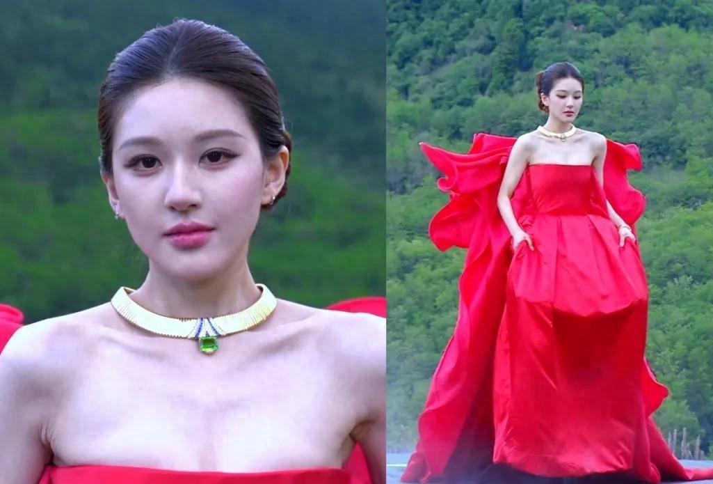 VOGUE没眼看!欧阳娜娜下垂，赵今麦深V开到腰，刘诗诗褶多真老了|何穗|刘诗诗|女明星|妆容|欧阳娜娜|红毯|赵今麦