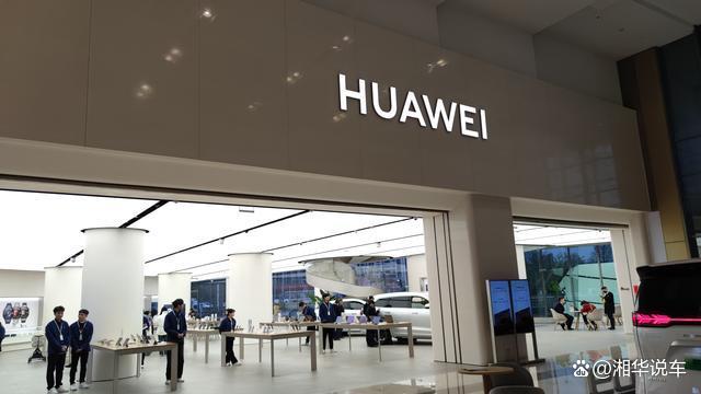 问界3月交付31727辆,超过理想汽车,为啥问界汽车突然销量大增?