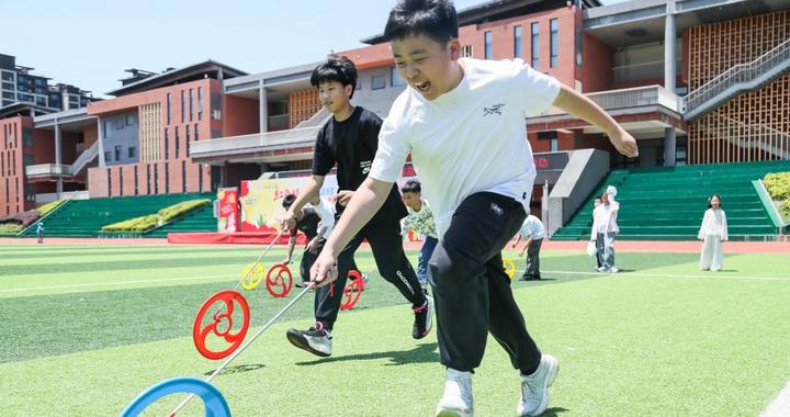 追光丨奔跑吧，“10后 ”！赛场上的别样童年