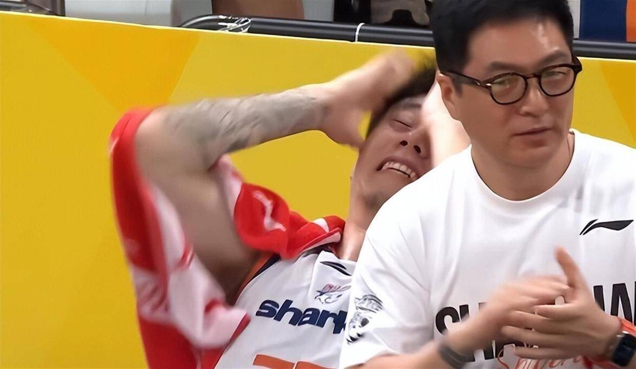 上海男篮3-0广厦，杨鸣把比赛解读的清清楚楚，不愧是三连冠教头