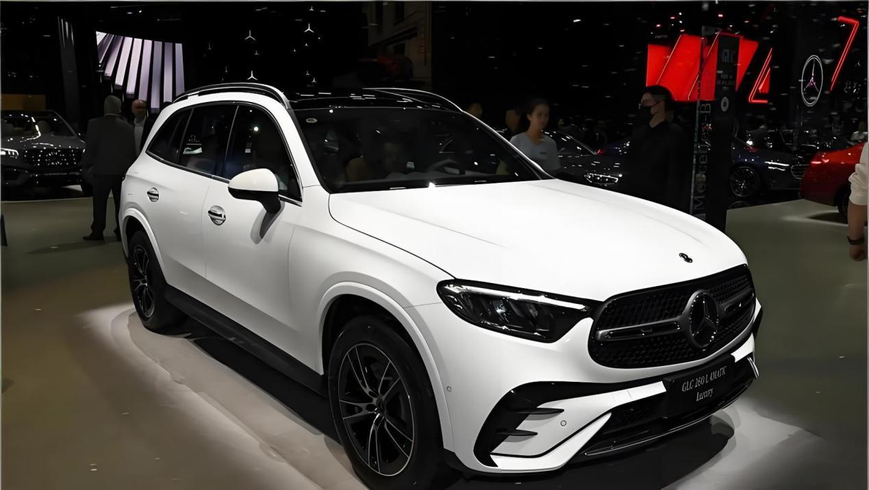 2026奔驰GLC 24.68万起,轴距近3米还可选7座