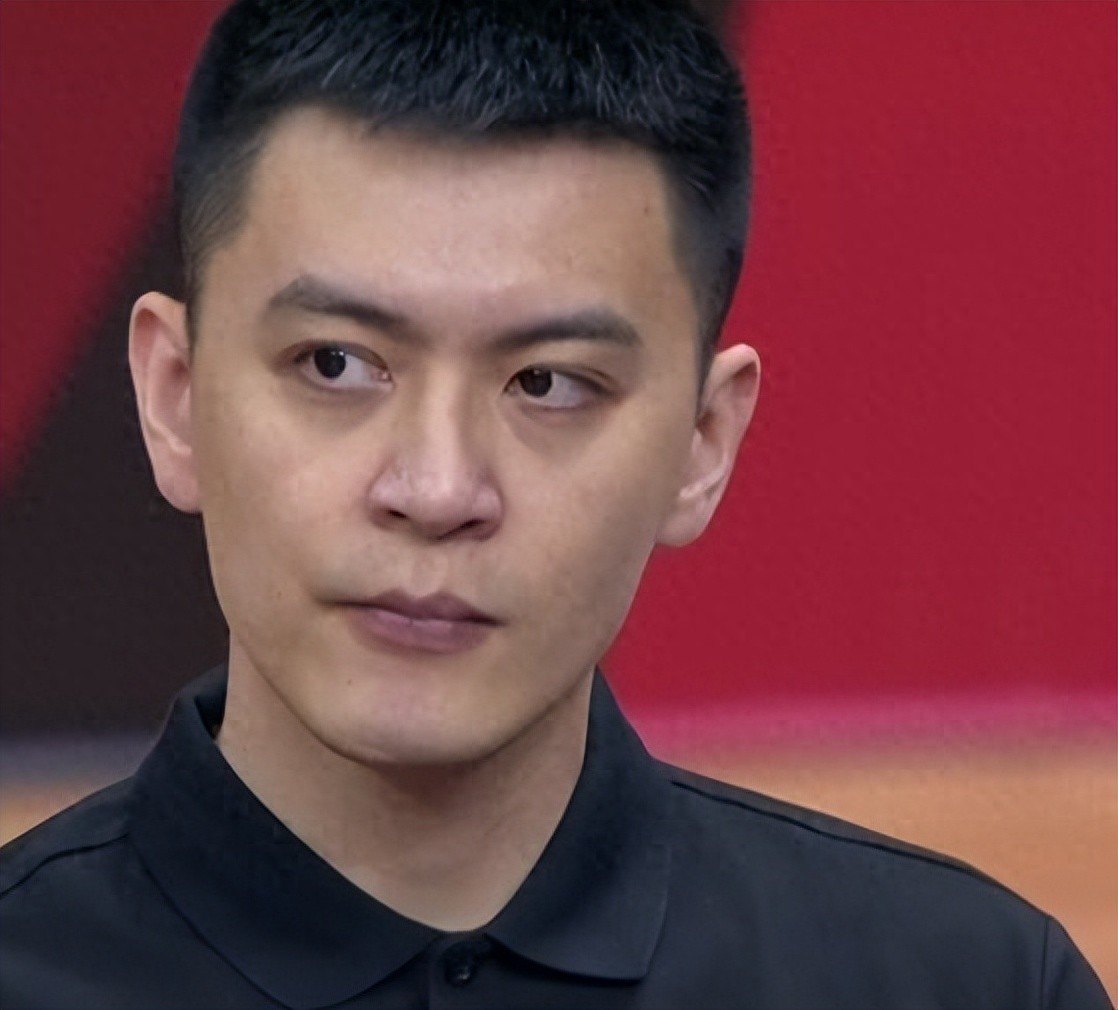 广厦为什么打不过上海队？杨鸣：在能力和活力面前，经验有个屁用