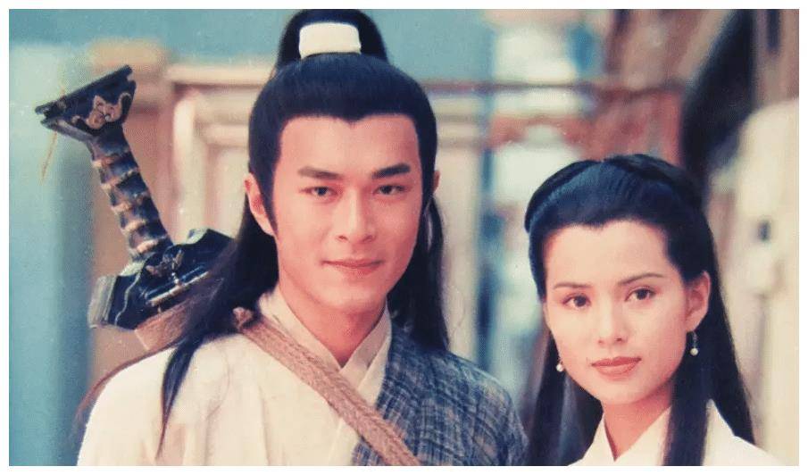 黄衫女是不是杨过的女儿？并不是，小龙女在绝情谷底已解释过原因