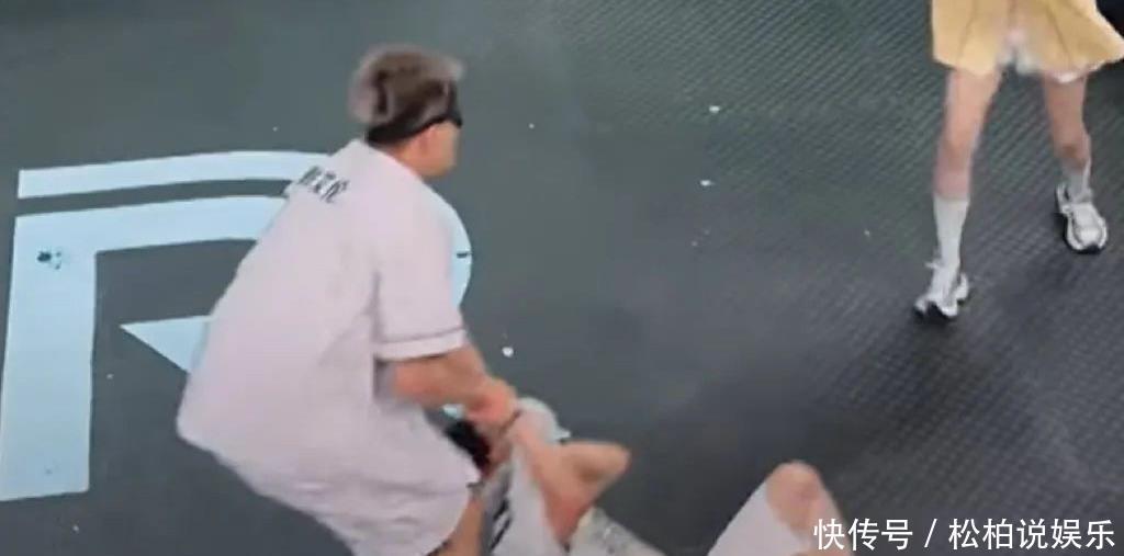 周深参加综艺时被郭艾伦拉扯超十秒疑受伤，已发表声明回应 - 360娱乐
