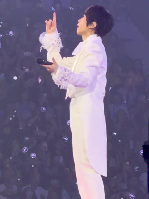 陈信宏等歌手雅加达恒星之城演唱会共赏流星雨