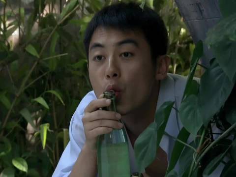 金牌剪刀手呈现6分46秒自然静谧画卷
