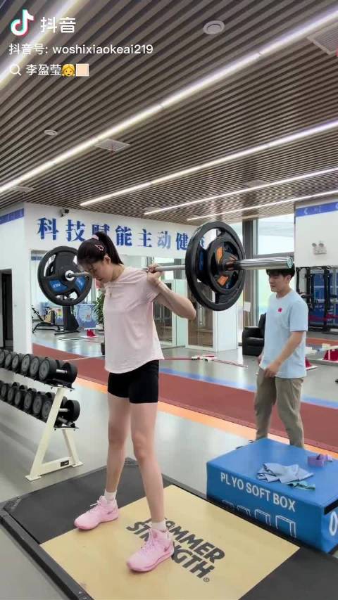 中国女排主攻李盈莹谈康复，重复忍耐坚持修复身体