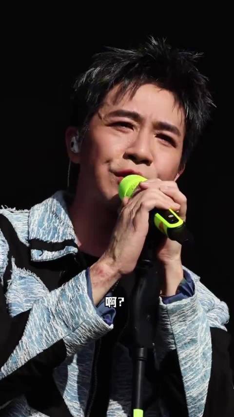 王晓晨俞灏明现身心理医院全程紧贴