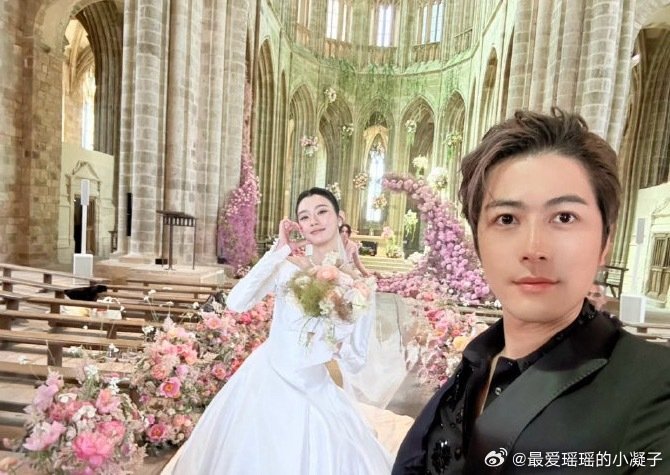 陈学冬与奚梦瑶之间长达十余年的友谊有哪些感人的故事？