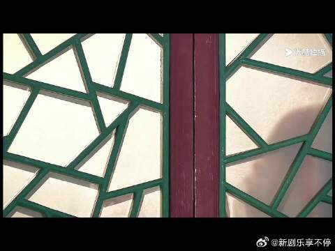 果郡王喝下毒酒身亡，甄嬛崩溃不已！