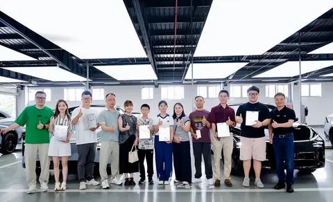 上市9分钟大定破万，小鹏G7完成首批车主交付