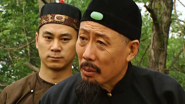 四爷烧百官黑料无人举报，康熙不仅不追究四爷反而提拔年羹尧