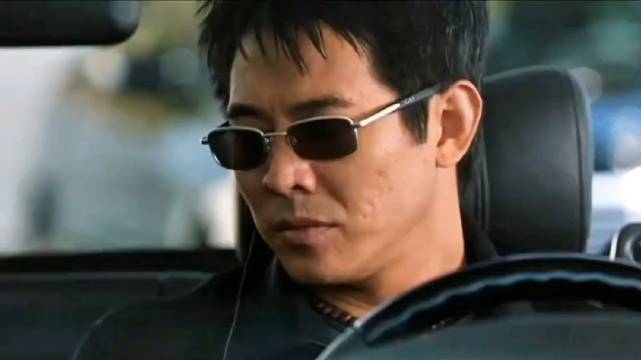 直到看见李连杰当年的这段采访，我才明白他的人脉有多广！