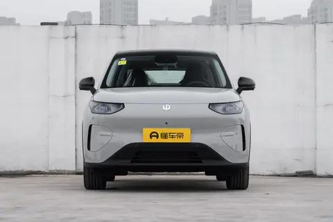 零跑 A10 实测:小型纯电 SUV 的空间与续航惊喜