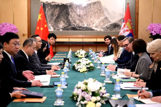 塞尔维亚总统武契奇会见汇天公司代表 小鹏汇天官方