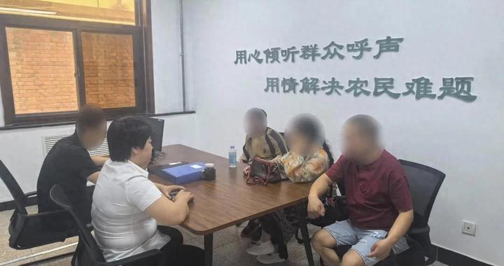 农民工起诉维权找人难，法院找来好帮手！