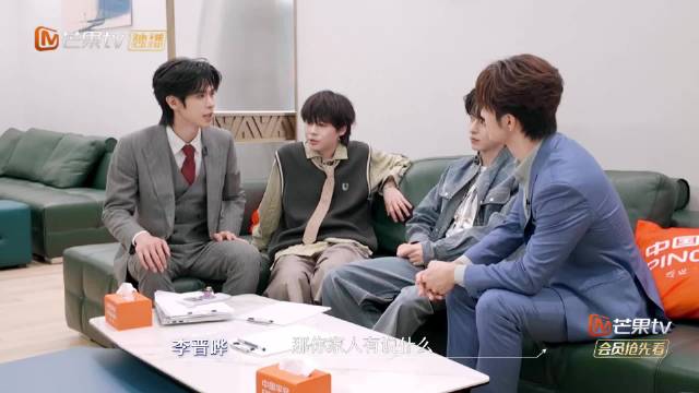 李晋晔紧盯奥斯卡孙乐言发言，细节蹲守显CP粉本色